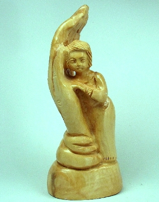 Geborgen Olivenholz-Figur "Geborgen"