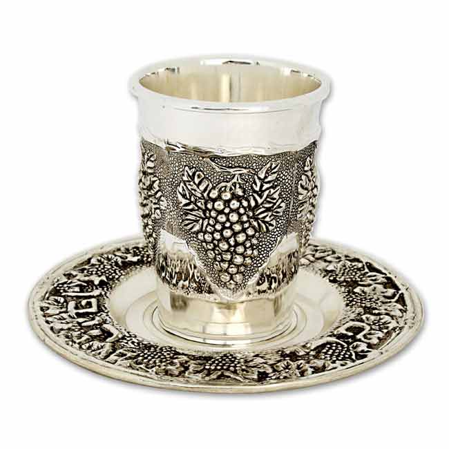 1248678331_JD-KC-01-N-650x650 Kidduschbecher Weintrauben - Höhe ca. 8 cm