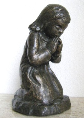 Werde stille im Gebet - Bronzefarbener Steinguss